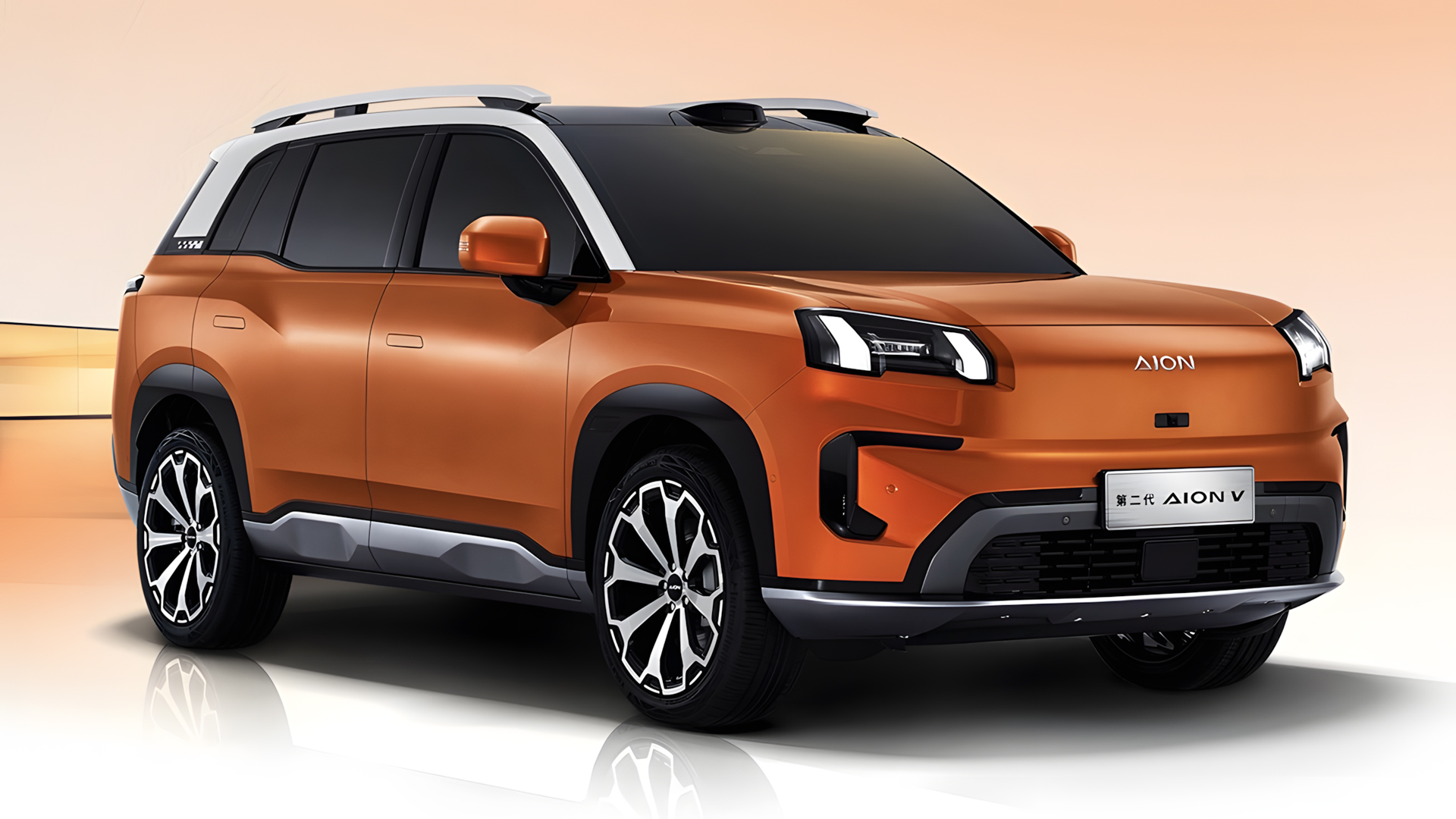 GAC Aion V eléctrico de color naranjo presentado por GAC Group