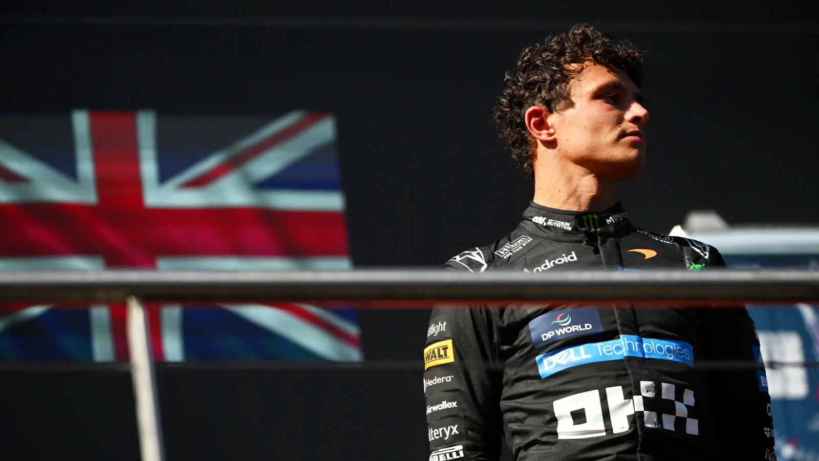 Lando Norris celebra su tercer lugar en el podio del Gran Premio de España 2026 en Madring