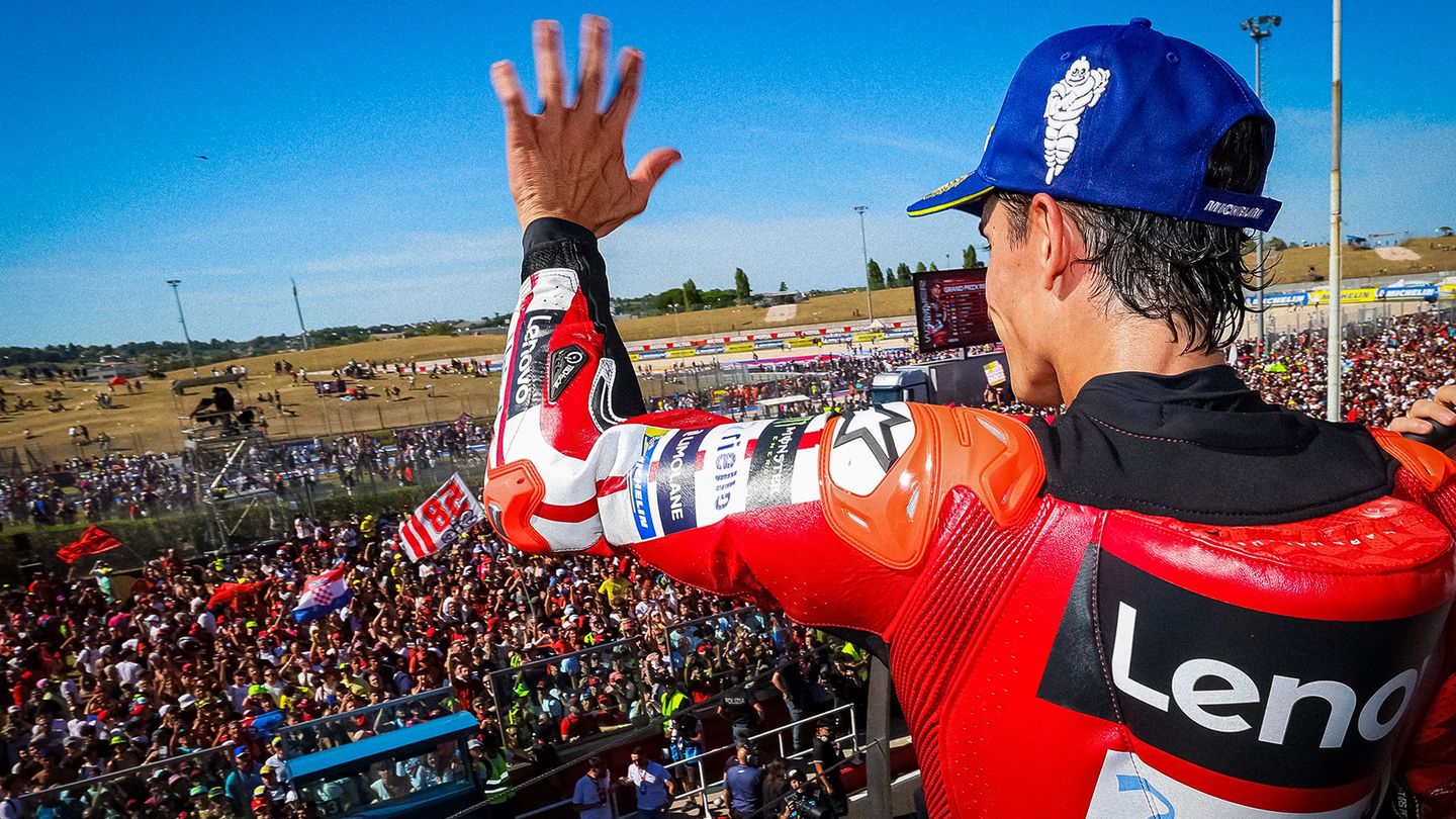 Marc Márquez celebra su victoria en el GP de San Marino de MotoGP 2026
