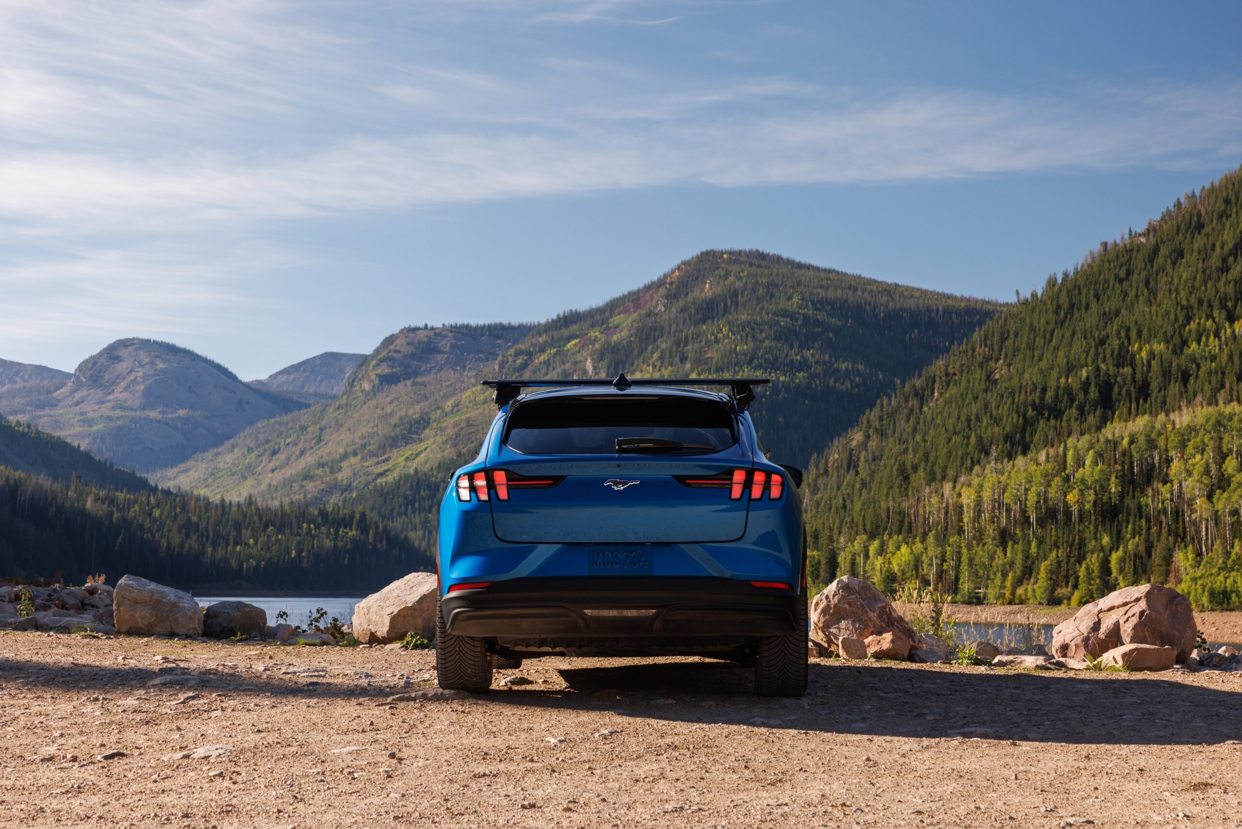 Ford Mustang Mach-E Trail 2027 vista trasera