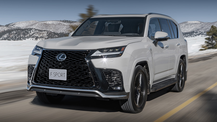 Lexus LX700h F Sport gris presentado en Japón