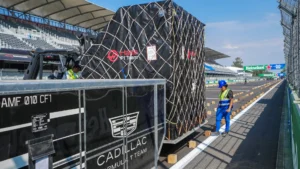 Contenedores de Cadillac y Haas llegan al Autódromo Hermanos Rodríguez para el GP de México 2026