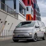 Hyundai STARIA Cargo eléctrica vista exterior